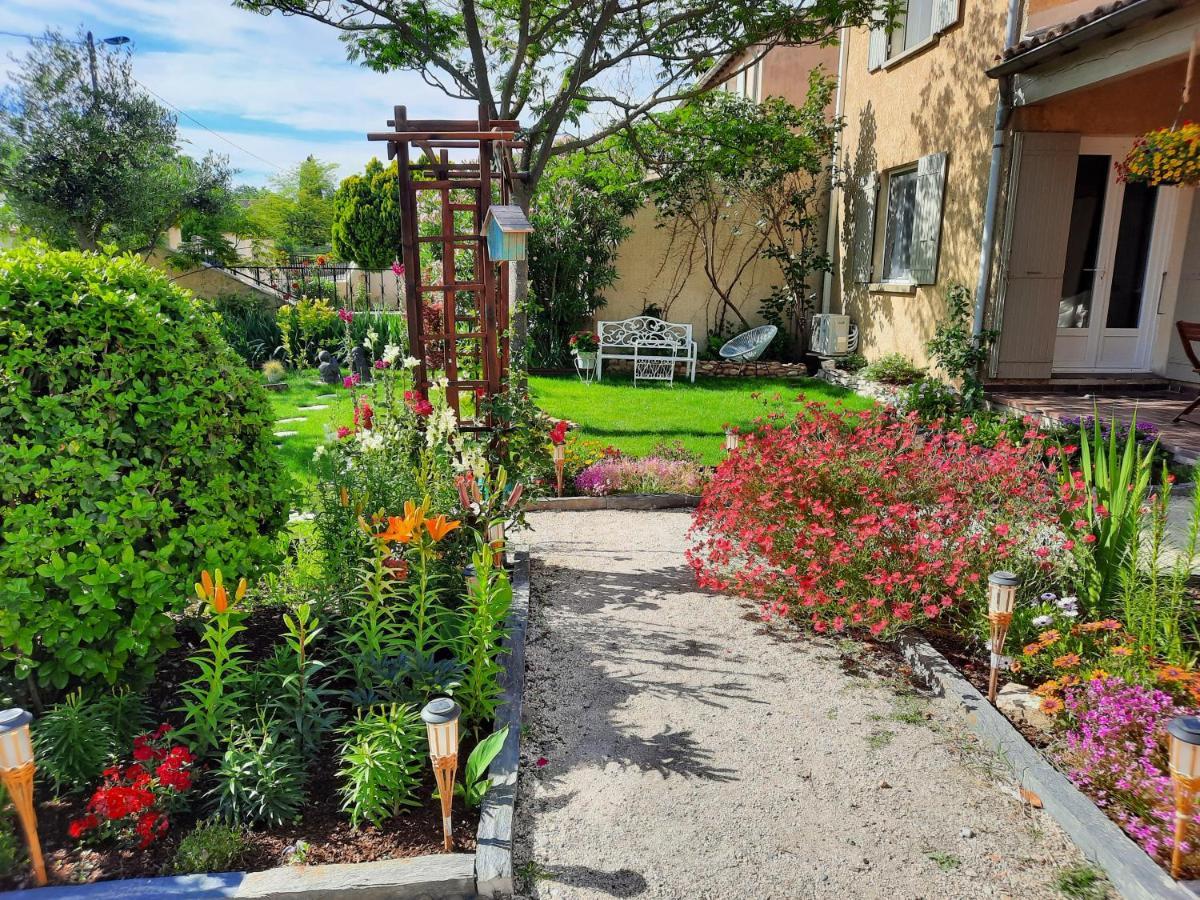 La Maison Du Chemin Des Prairies Morieres-les-Avignon 외부 사진